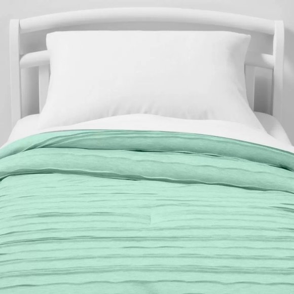 Pillowfort Bedding New Pillowfort Toddler Jersey Wave Comforter